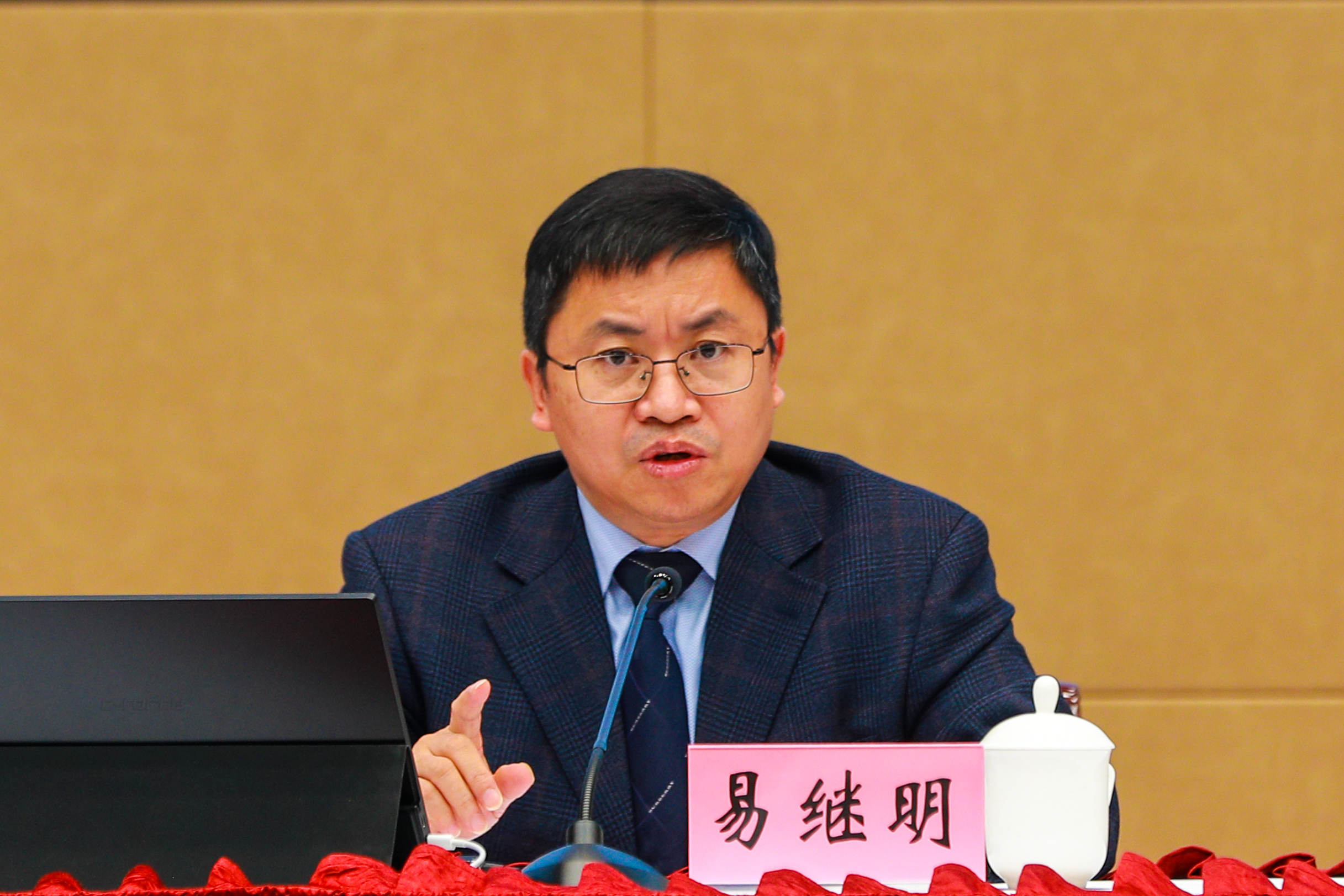 ANDY9847.jpg ANDY9847.jpg